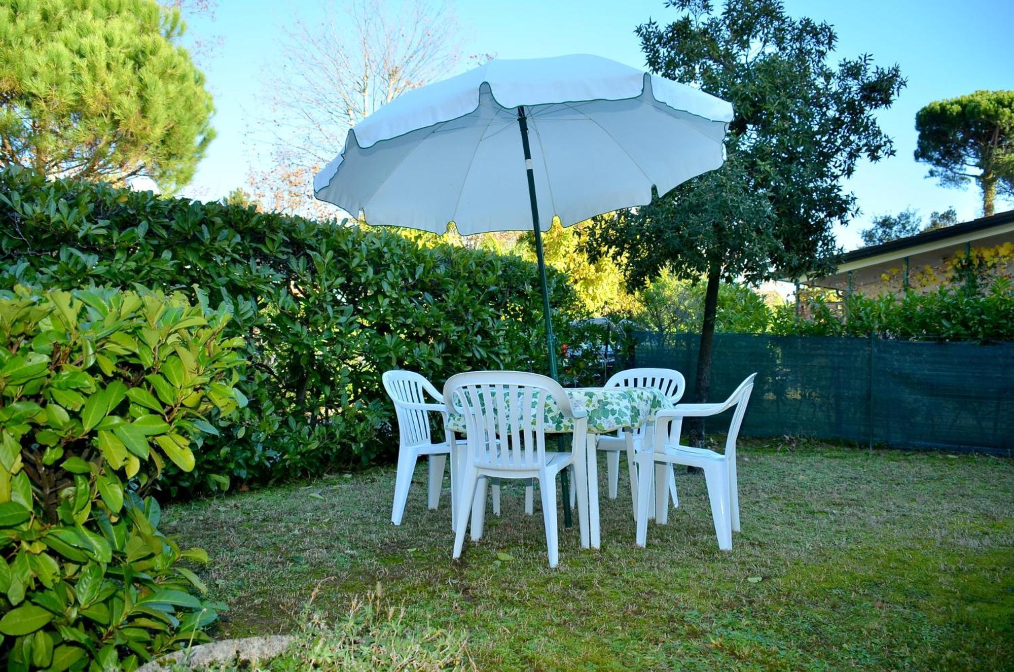 Villa Bouganville Bibione Exterior photo